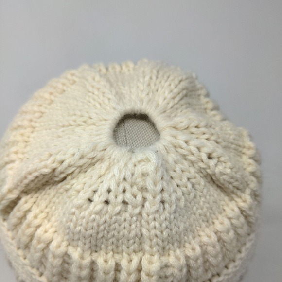 C.C. Exclusives Womens Knit Beanie Hat Cap Cream 100% Acrylic Cable Knit - Picture 8 of 12